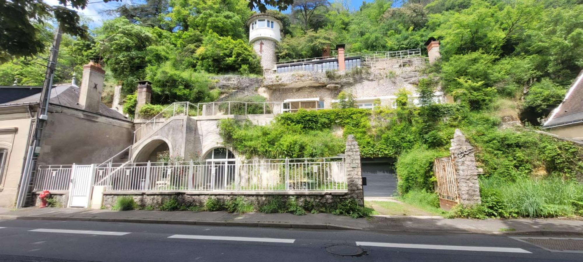 Troglodyte Baths Apartment Saint-Etienne-de-Chigny Exterior photo